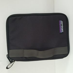 Patagonia Black Reader Tech Case NWOT